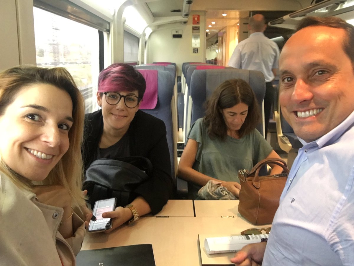ANAGARCIAMELEN1's tweet photo. De vuelta de nuestro #winecoaching con The Wine Studio #winelovers #wset3 #wset4 https://t.co/jlR8HTapFg
