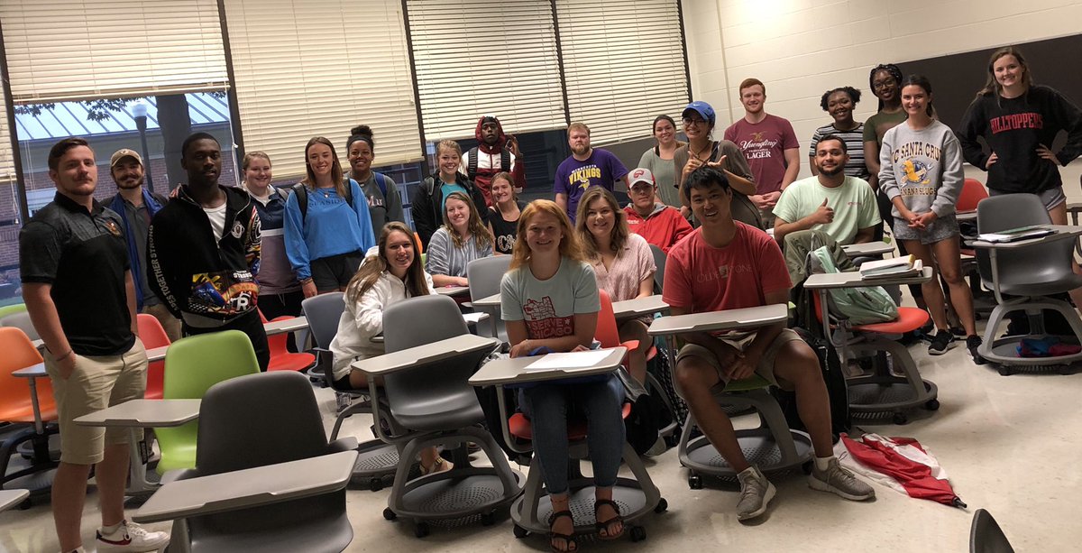 SallyRay1961's tweet photo. COMM345 Advanced Public Speaking looking ready for a new school year! #wkucomm #livingPCAL #climbwithus https://t.co/cdyBI6nVP0