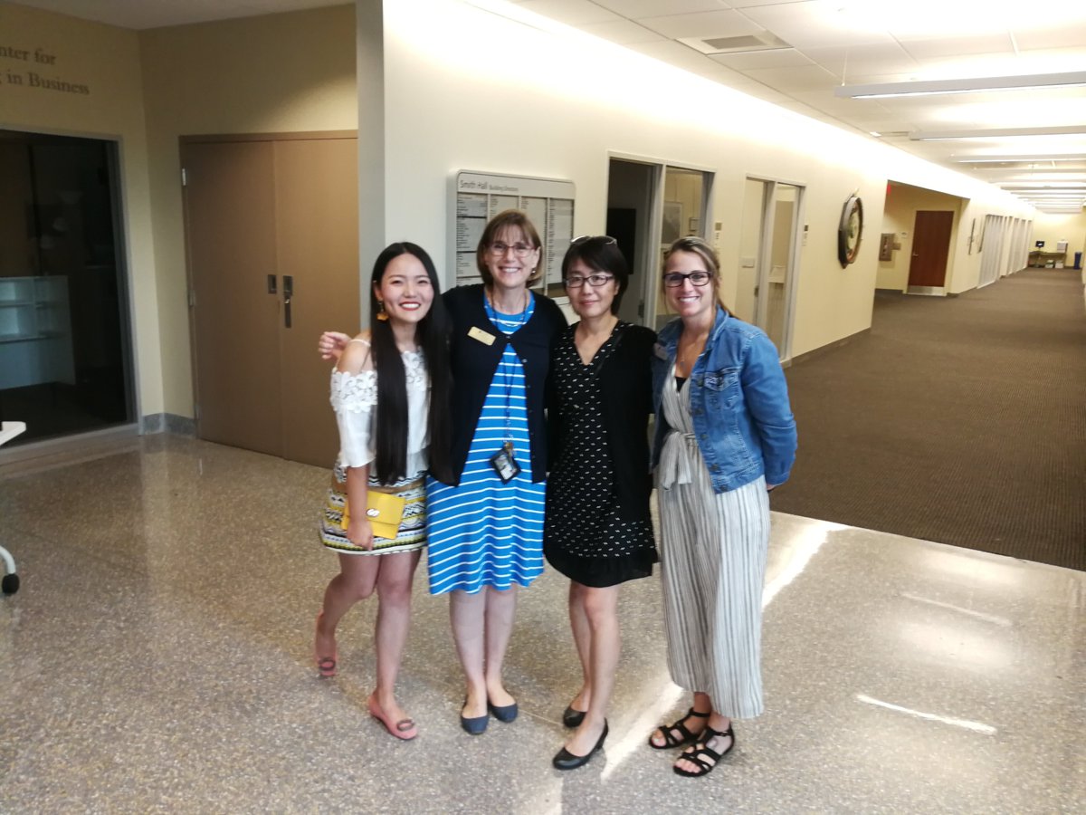 We had an amazing time at our New Student Networking Event this past Friday! Here are some pics from the event featuring Wubin Chen and the Blue Blob. #Blueblob #AllForOne #Networking #XUWCB #Cincinnati #XUMBA