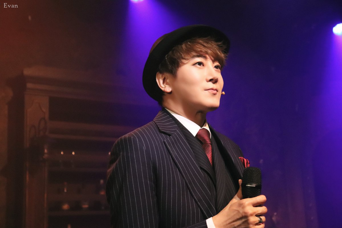 Evan_Pic's tweet photo. 190606 18:00 미아파밀리아

리차드 #권용국 배우님
오스카 #안창용 배우님
스티비 #허규 배우님 https://t.co/Vg7AM1KpPw