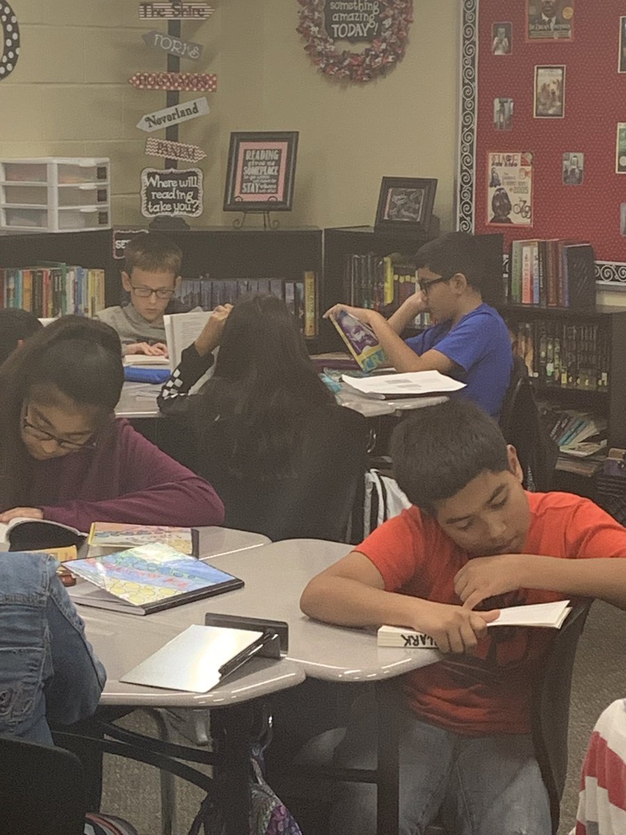 lbraschler's tweet photo. Reading and Writing workshops in 6th grade! https://t.co/S68rG4jBBv