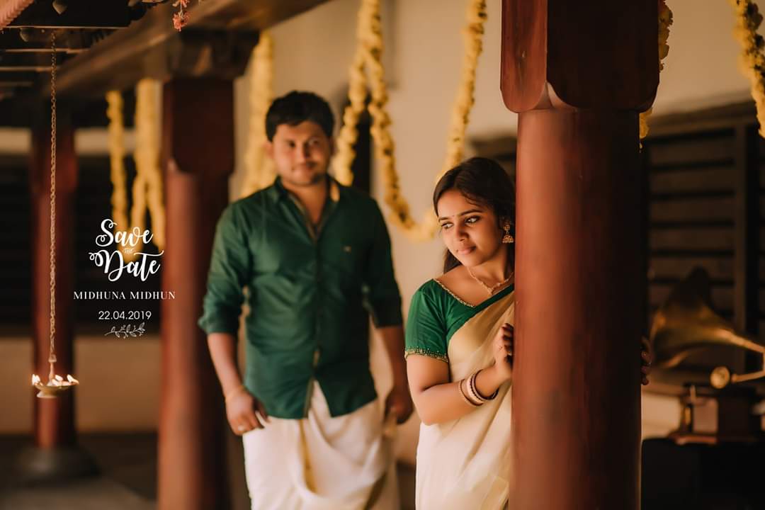 Subha24440140's tweet photo. நான் வெட்கத்தில்

"போதும்" என்று 

சொல்லும் சொல்லின் 

அர்த்தம்.....

நிறுத்தி விடாதே 

என்பது அல்லவா.....

💑💏👫 #முத்தம் 

#பாரதி_கண்ணம்மா https://t.co/TL7fQzouMk