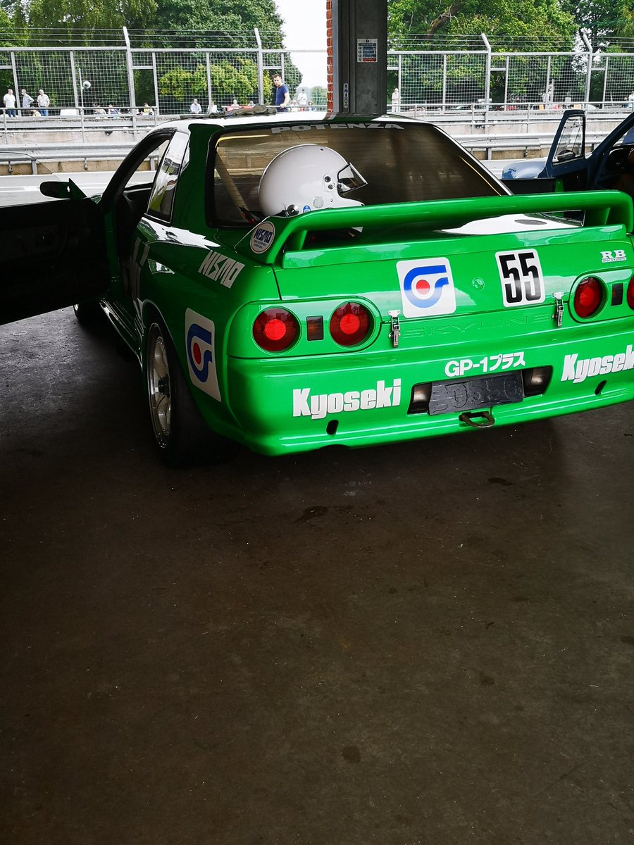 CuppyWhoopy's tweet photo. @Oulton_Park Beautiful car #skyline https://t.co/Qz7znOo1P9