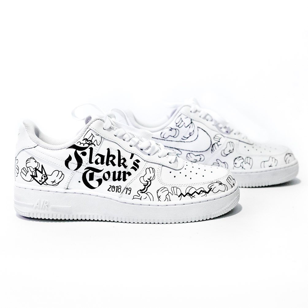 tenis nike skinny flakk