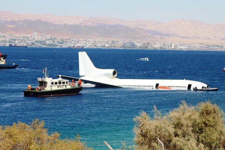 JordanFrogman1's tweet photo. #Aqaba #Aseza #RedSea #Aircraft #Wreck #Dive #Diving #scubadiving 
#Padi #Divesite #site #New #MrFrogman 

https://t.co/TXAA39jP2l https://t.co/zpnDuYhK1N
