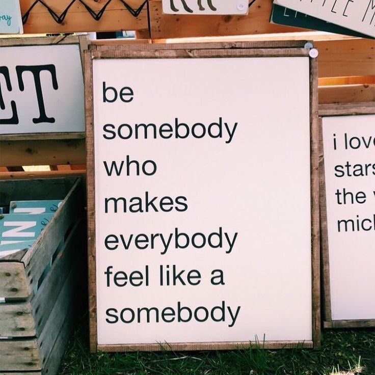 Who are you lifting up today? Who is making your life brighter and do they know it? Be somebody who makes everybody feel like a somebody ⭐️ #WeRisebyLiftingOthers