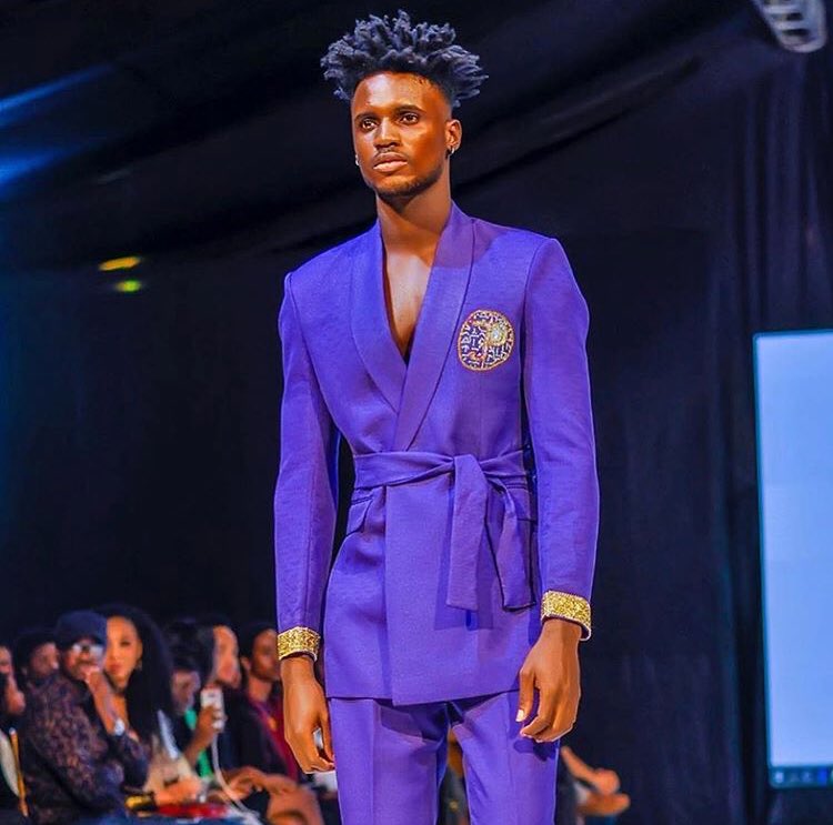 fashionmap_app's tweet photo. Jason Porshe 👑
#wearnigerian #fashionmap

📲https://t.co/V9h946rT7R https://t.co/6FUJpG1Prf