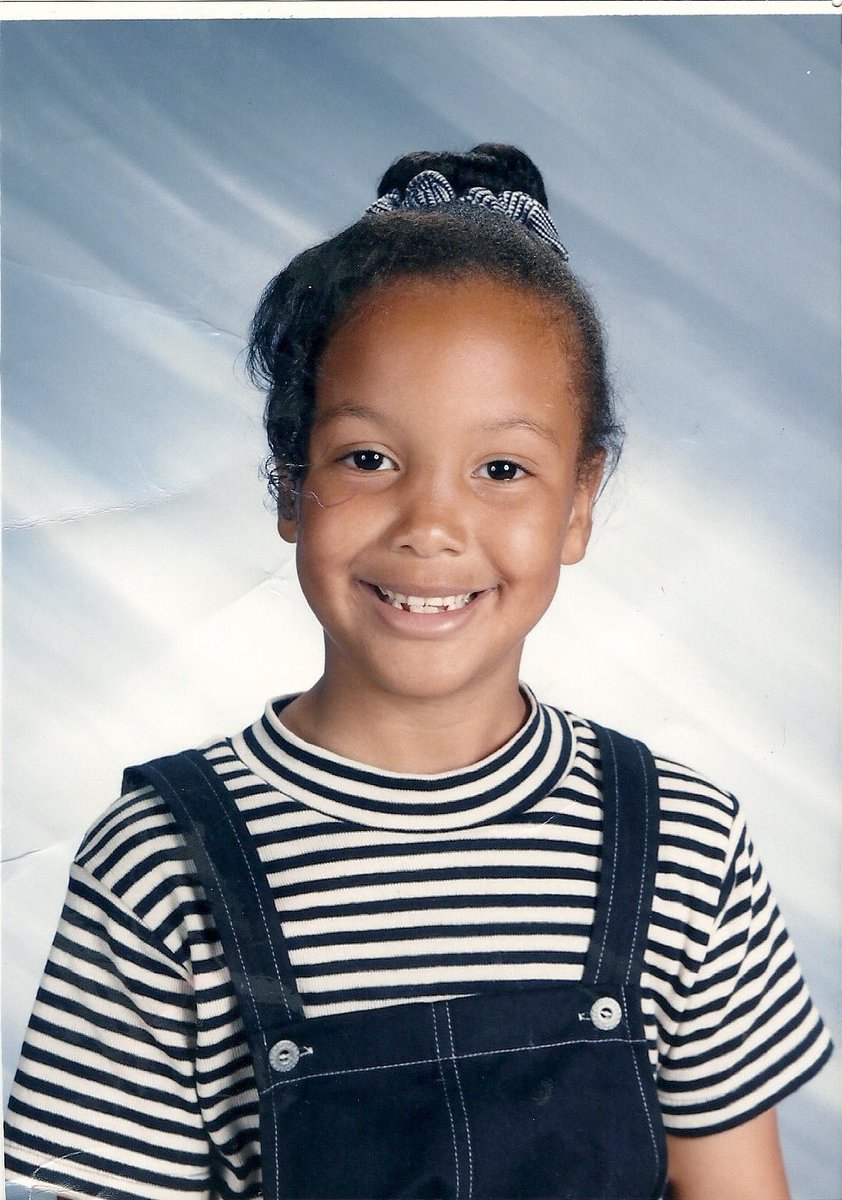AmberRobReports's tweet photo. #SCHOOL #STARTS: Since CMS officially starts today, I dug up a photo. This was taken when I was in the first gradeโ Ms. Paris was my teacher! I was a student at David Cox Elementary with @CharMeckSchools. Share your back-to-school pics with @FOX46News! #FirstDayOnFox https://t.co/7zCXdJe3AD
