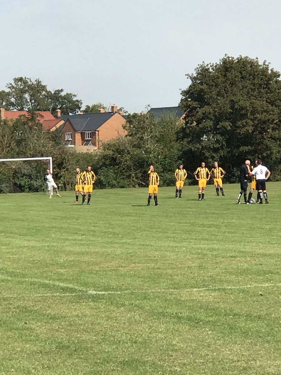 Great to see <a href="/SyreshamSports/">Syresham Sports</a> Football team back for the coming season, good luck lads ⚽️⚽️.