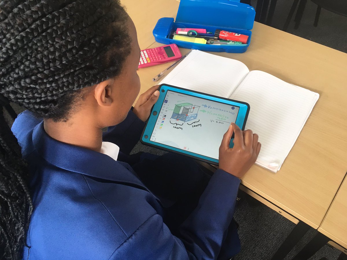 elrandewijk's tweet photo. @ParklandsTweet learners and teachers using @explainevrythng to tackle some challenging #mathematics problems on volume and surface area https://t.co/rht5zTkGar