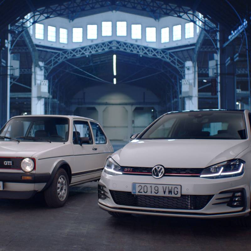 ClientesVW's tweet image. Golf GTI The Original: Volkswagen celebra 44 años del primer Golf GTI.

Toda la información de esta edición especial aquí👇 
bit.ly/GolfGTITheOrig…