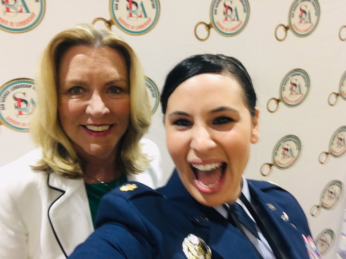 HONDeborahJames's tweet photo. Spent time with 1000 fabulous women (and 20 great men) at the Joint Women’s Leadership Symposium at the DC convention center. Women from all uniformed services plus allied countries were there and they rocked it. Two book talks, sharing strategies, insightful questions #jwls2019 https://t.co/OvbDTKIpRT