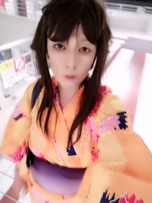 Cameron_cd_jpn's tweet photo. やっと数年越しで浴衣に袖を通したわぁ〜 https://t.co/FOF2Jk1uGi