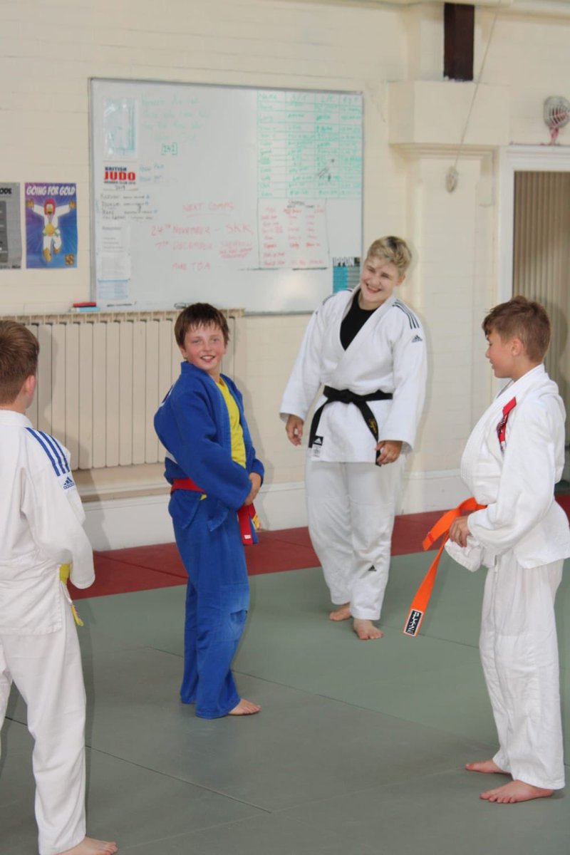BredakwaiJUDO's tweet photo. @BredakwaiJUDO rely on Tegan’s assistance at Judo events. Let’s hope the top universities realise it’s not just about final grades but the whole package when she applies for sports science courses for 2020. @TeamBathJudo @EnglandJudo #junior #rankedplayer https://t.co/jntZYJruVY