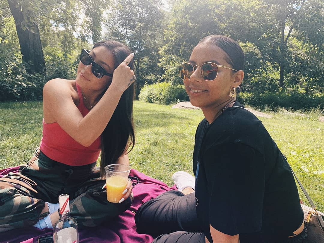 FamilyTalkPod's tweet photo. Episode 3 - Single Life (Part 1)

In this #podcast episode, we get the female's perspective of being Single and dynamics of dating in today's day and age.

https://t.co/sWAvgxkELH

#SingleLife #Dating #DatingApp #DatingAppsIn3words #SingleTwitter #MondayMorning #MondayMood https://t.co/PJag6hikgI