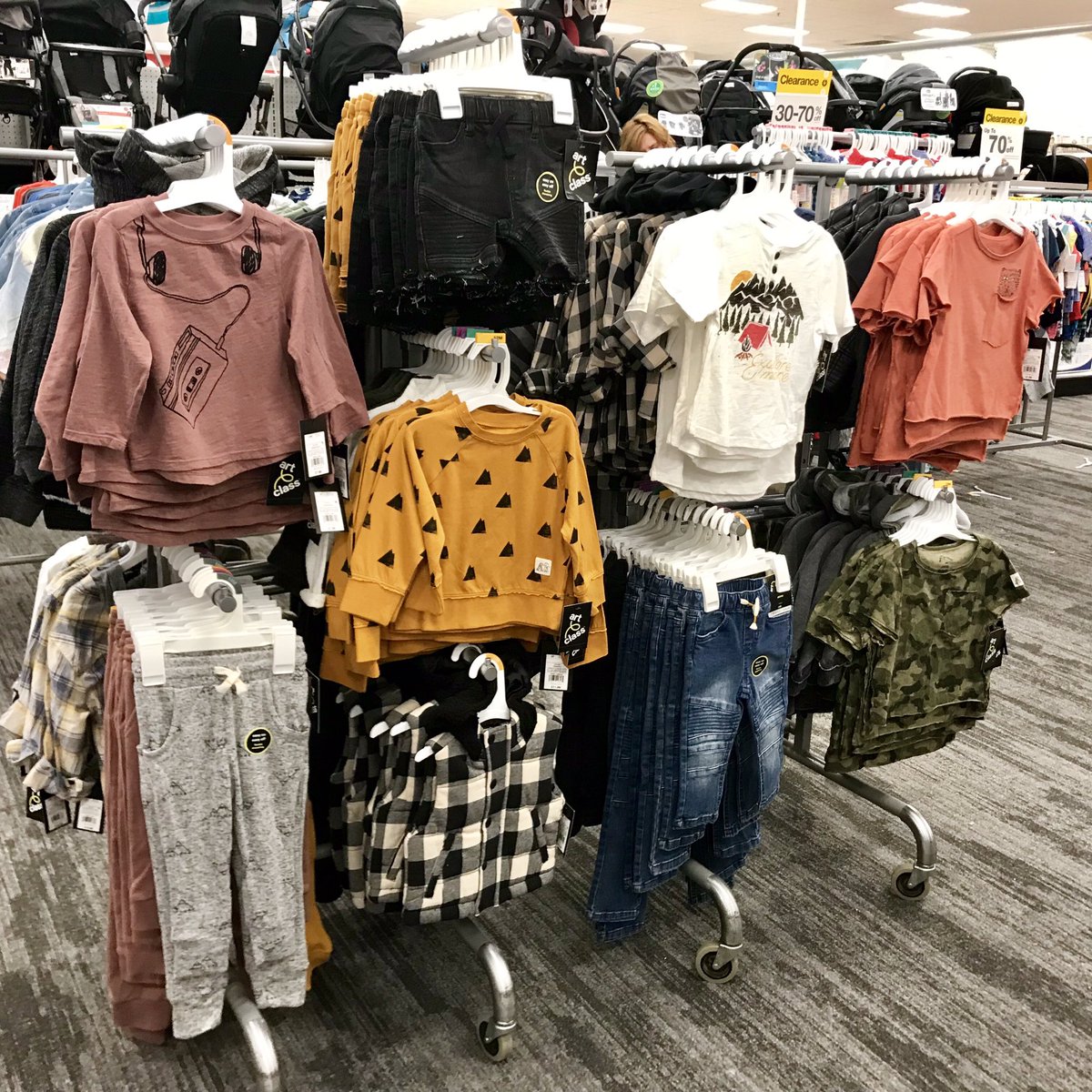 KaserKat's tweet photo. Art Class is one of the cutest lines! And we are SO EXCITED that it’s now in our Toddler section! 😍💁‍♀️ #TargetStyle #ArtClass #TargetVM #TARGET #Target2119 #FallReady https://t.co/jSlWF62RIS