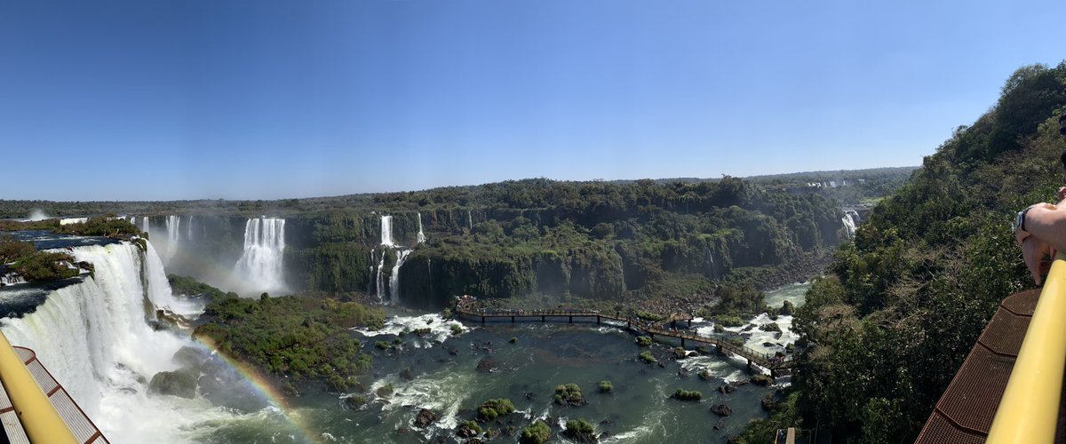 nach0ux's tweet photo. Hier j’ai visité les portes du paradis 🇧🇷🇦🇷. 
(📷: 🙋🏽‍♀️) https://t.co/KFR7eG8YVv