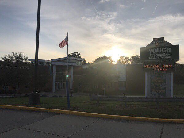 johncortazzo's tweet image. Day #1 @YoughMS. Loookig forward to another fantastic year with #thebest  students, staff and administrators!  Great day to be a cougar!! #youghsd @kevin_smetak @MrsHenryReads @ScottASmithJr1 @skorv117 @smithdyough @triciafretts @SchoolSeslar @YoughHS