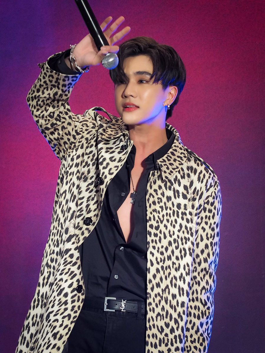 Priaw33's tweet photo. มาช้า ... แต่มานะ  :) 🐯🖤 @perthppe #OWhatTHxPerthSaint #รอยยิ้มของชูครีม https://t.co/5l4xdLEjsv