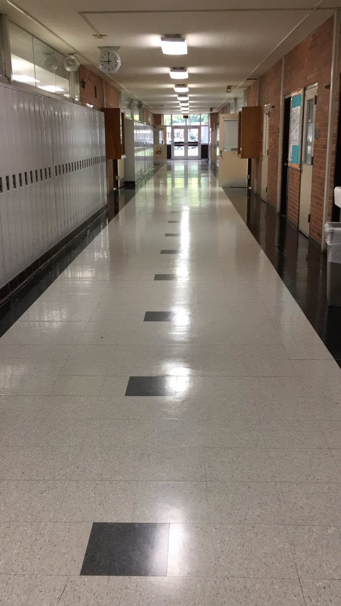 Dearborn_Tech's tweet photo. First Day. Students in classrooms leaning. #DBNStudentsfirst https://t.co/91WfcWiJF8