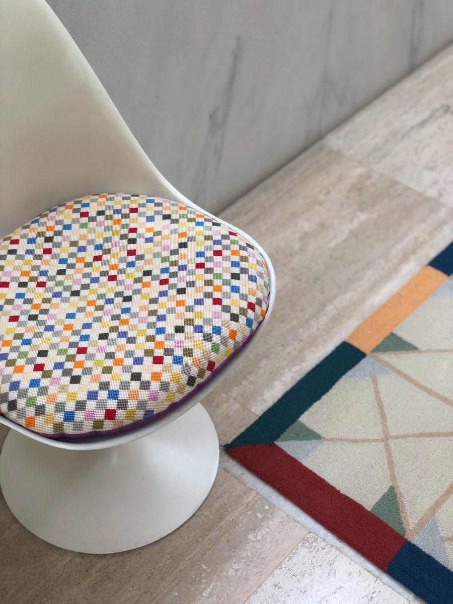kelseykeith's tweet photo. Naturally, a visit to the Miller House by Eero Saarinen + Alexander Girard + Dan Kiley (+ Xenia Miller’s sewing circle) https://t.co/DMTJ4OkyCs