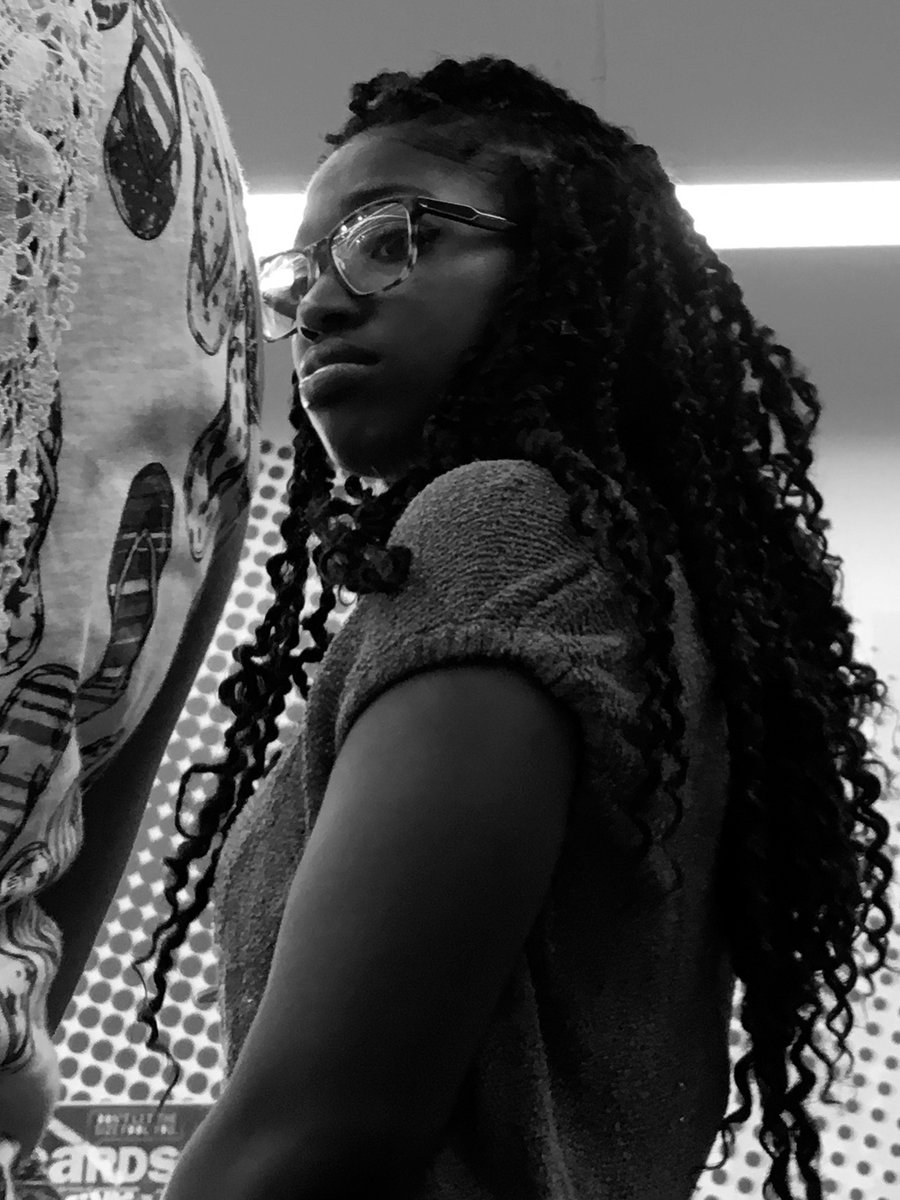 lendif's tweet photo. In line
.
#blackandwhitephotography #streetphotography #humansofhouston #monochrome #peoplewatching #shopping #candid #streetpic https://t.co/euIfMjTxEZ