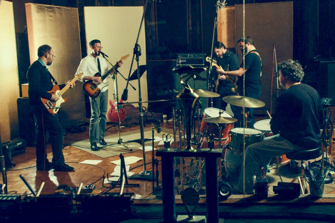 Tonite, 7pm, PARALLEL LOVE: THE STORY OF A BAND CALLED LUXURY w/post-screening discussion w/filmmaker/guitarist <a href="/MattRHinton/">Matt Hinton</a>, music supervisor <a href="/JohnJThompson/">John J. Thompson</a>, and musician <a href="/stevehindalong/">Steve Hindalong</a> Steve Hindalong (The Choir). #MusicCityMonday &gt; bit.ly/PARALLEL-LOVE