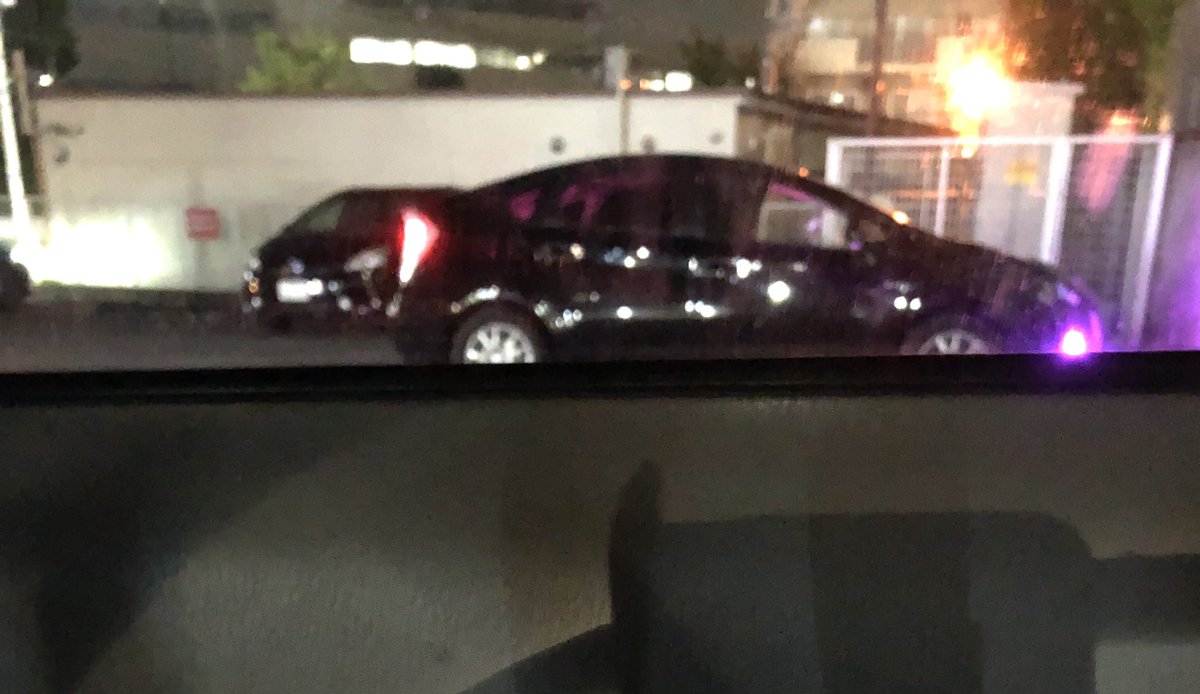 古厩智之 Auf Twitter 八王子のヤン車のスモールライトは紫だ 目合わさないようにしよ
