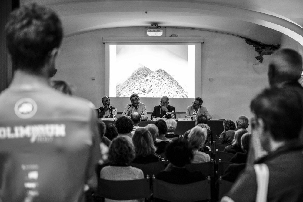 FCourmayeur's tweet photo. #IncontriCourmayeur e Ciclo della #Montagna grazie di cuore: Roberto #Dini, Nicola #Braghieri, Alessandro #Giorgetta, Gioachino #Gobbi, Roberto #Mantovani, Vincenzo #Torti @CAI150 @sentieroitalia, Leonardo #Bizzaro @repubblica, Enrico #Camanni
https://t.co/3ir6WK9AL3 https://t.co/OKKHxsr37I