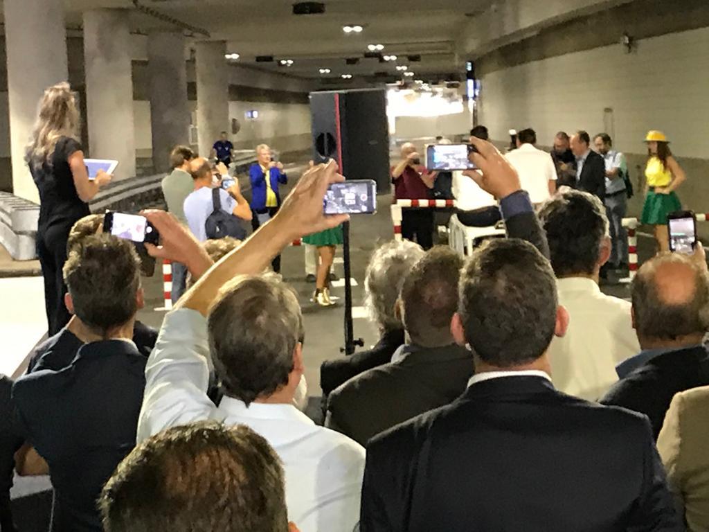 NedMobiel's tweet photo. De Koningstunnel is vrijdag officieel geopend!  Wij danken Siemens voor het vertrouwen en zijn trots dat wij, samen met Antea en Improve, een bijdrage hebben mogen leveren aan dit bijzondere project. Iedereen bedankt voor de fijne samenwerking! https://t.co/swVh754X4R