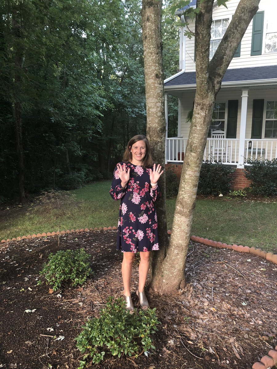 AbbyButlerCoach's tweet photo. Year #10! #firstdaytradition #treepic #GrowAtPowe #wearedps https://t.co/jxxm79rUfI