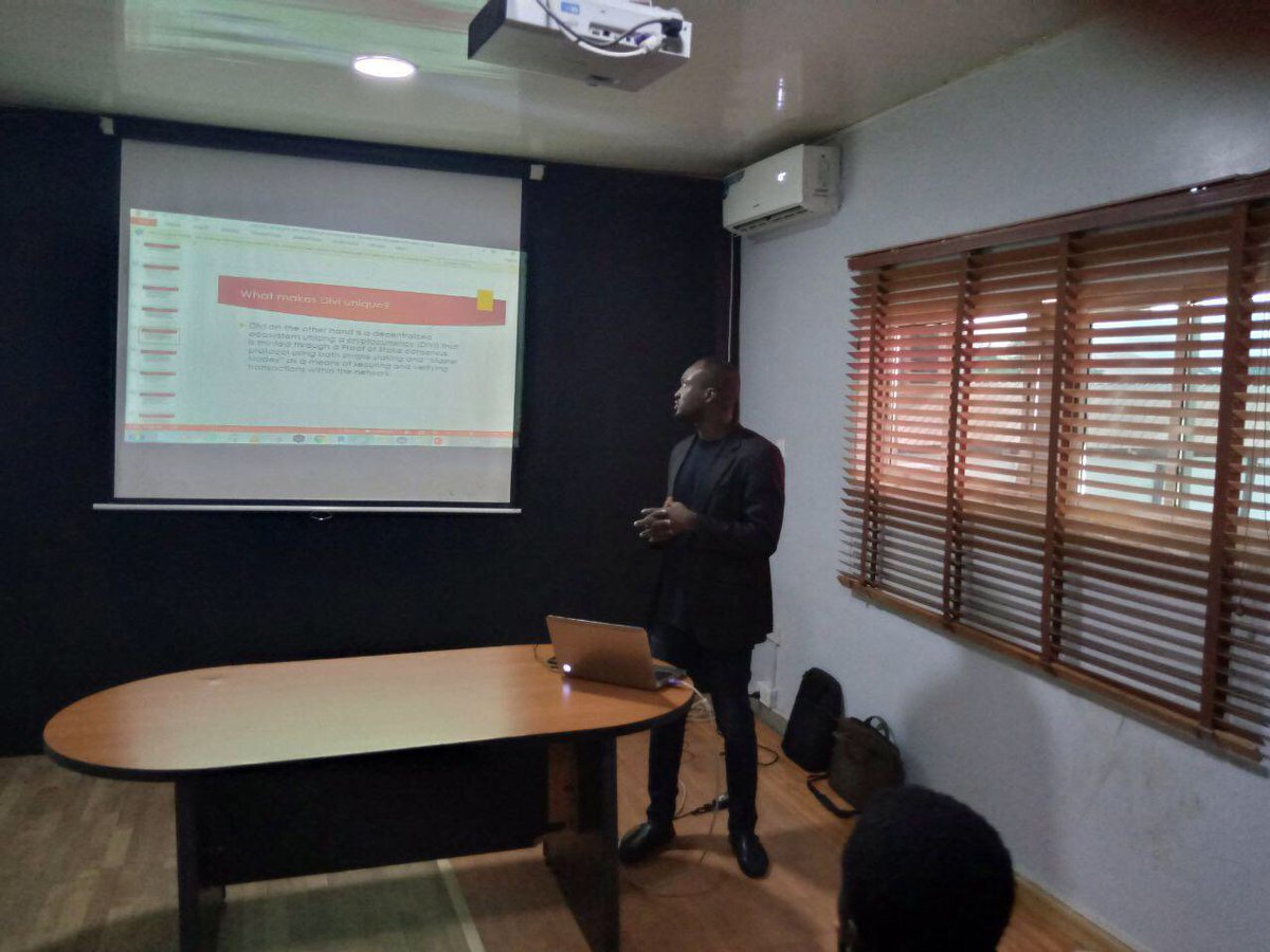 DiviProject's tweet image. The very first $DIVI #Nigeria meetup was a success! A big thank you to @Law_Eli1 for presenting and @Cryptokingxy for his support. It’s exciting to watch #DiviProject growing all over the world. :raised_hands:
