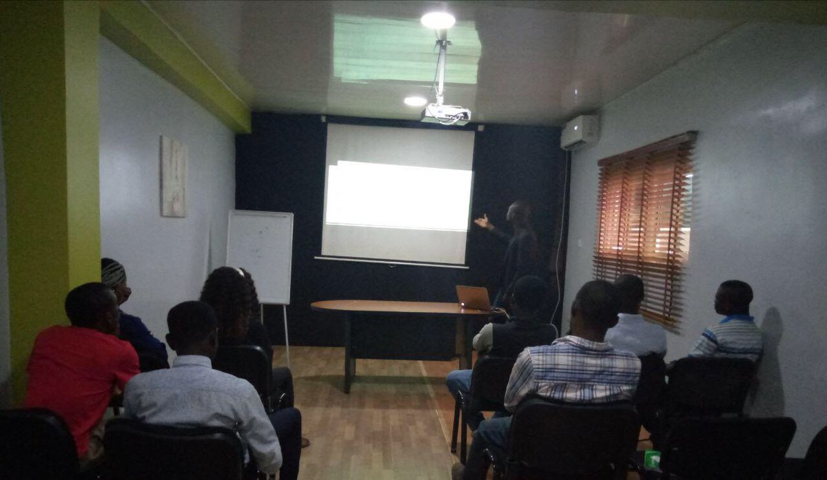 DiviProject's tweet image. The very first $DIVI #Nigeria meetup was a success! A big thank you to @Law_Eli1 for presenting and @Cryptokingxy for his support. It’s exciting to watch #DiviProject growing all over the world. :raised_hands: