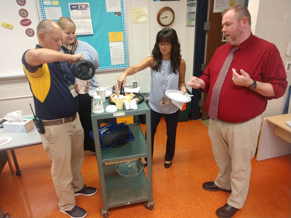 CedarCliffColts's tweet photo. Coffee cart for our new staff! #WelcomeHomeCC https://t.co/KQgjtC26Sg