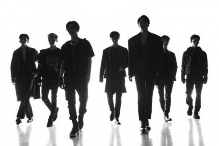EXOGlobal's tweet photo. ARTICLE 📰 | 190826 Combination team of Shinee·EXO·NCT SUPER M, is shooting MV in Dubai.. Countdown to debut
https://t.co/Tc4mEodYk3

#EXO #엑소 @weareoneEXO https://t.co/AoxhQB1hMM