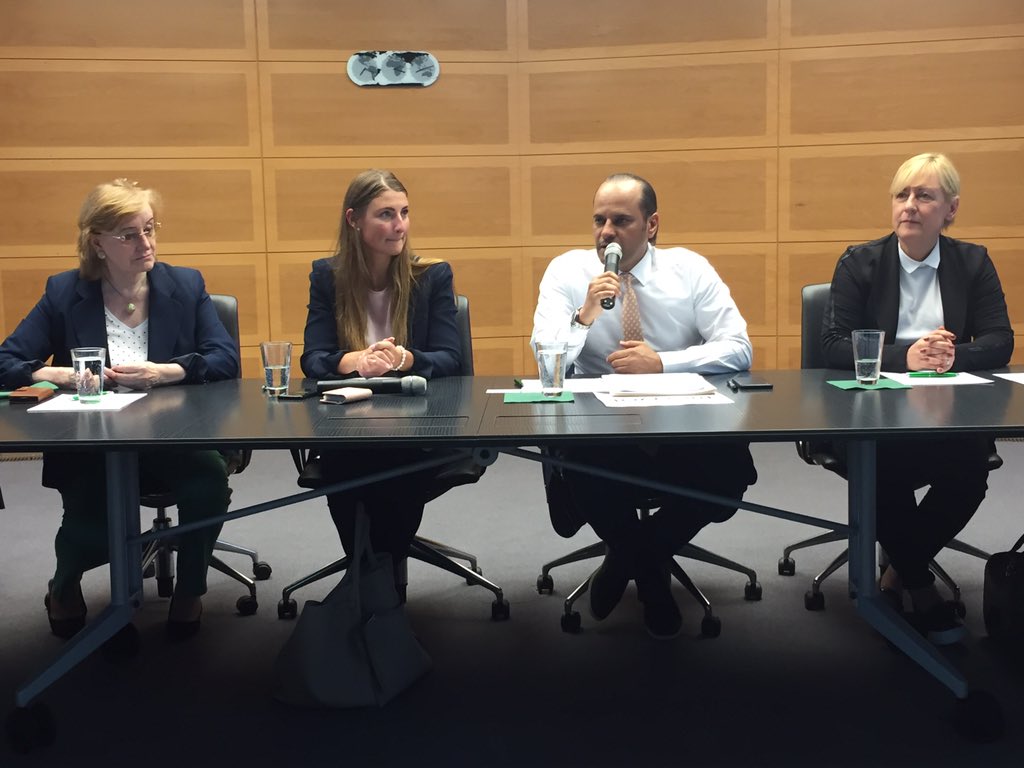 QatarEmb_Berlin's tweet photo. Ambassador Sheikh Saoud Al Thani meets with representatives from the German economic sector for the #RoundTableQatar at the #NUMOV-Conference-Centre Berlin to discuss investment in Qatar https://t.co/UfxVgkElYB