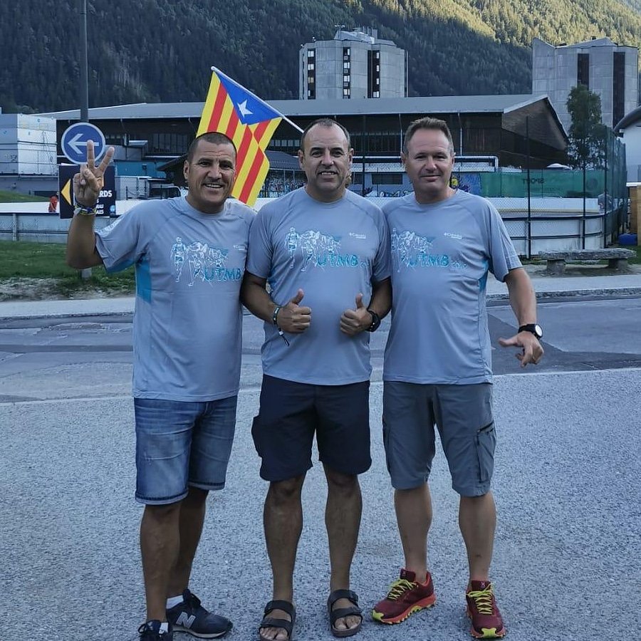 xulius's tweet photo. Alguns socis dels #Xulius #spribes participen durant aquests dies en diverses curses de la #utmb2019 sort a tots i #gass! https://t.co/K9R4aSBpIJ