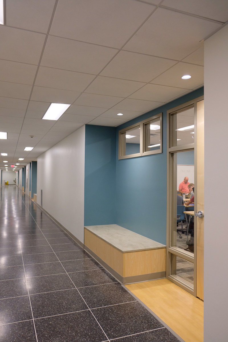 LycomingCollege's tweet photo. Happy first day of classes, Warriors! 📚 Enjoy the newly renovated Academic Center classrooms and study lounges! What a great way to start the semester! #ThinkDeeply #ActBoldly #HelloSchool #GoodbyeTile https://t.co/SxK8PNv269