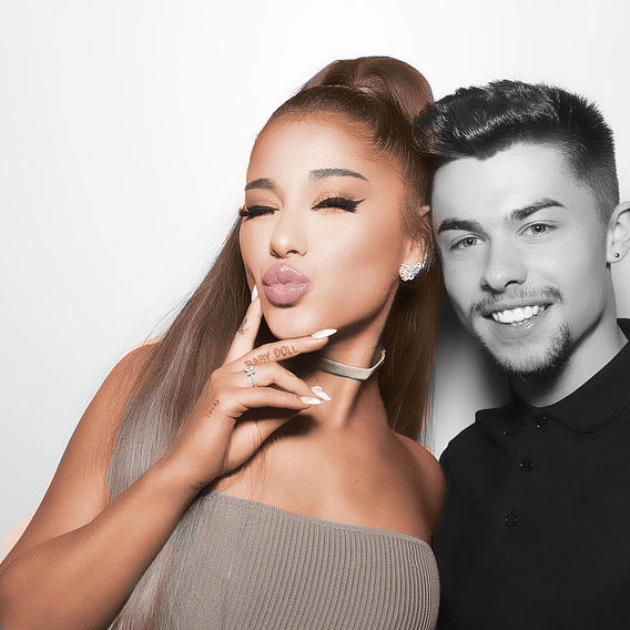 recoloursofari tweet picture