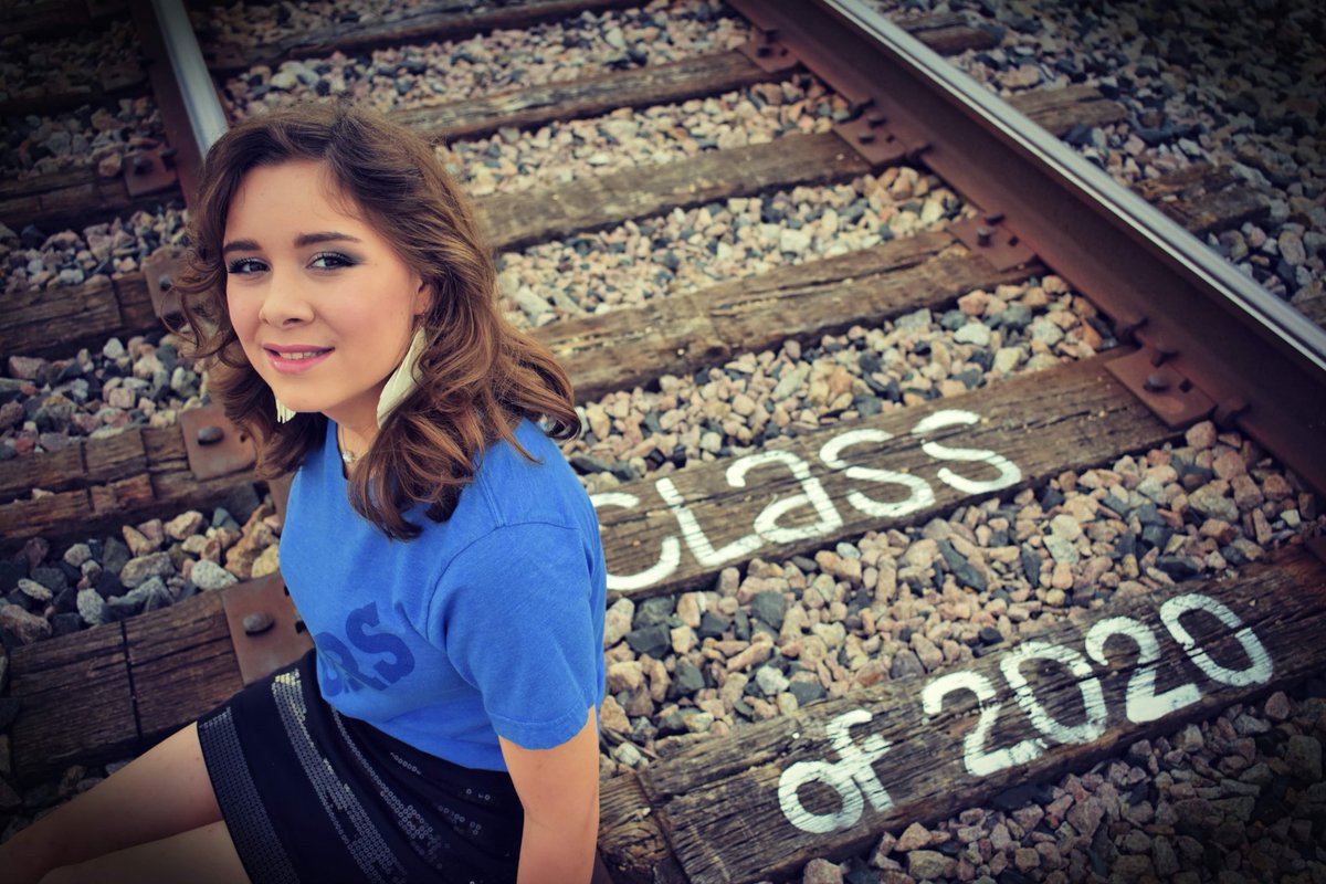 tigermomma22's tweet photo. #sneakpeak #seniorphotos #ambush @sean_pelley https://t.co/trvCMqGqjt