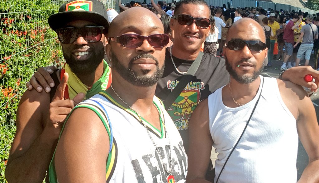 CrispinPhillip's tweet photo. Rollin wid meh #Famalay
#NottingHillCarnival #NHCisUnity #BankHolidayMonday #NHCisMe #NHC2019 #CaribbeanCulture
#Summer π #London π¬π§ https://t.co/mPSMXjwvY7