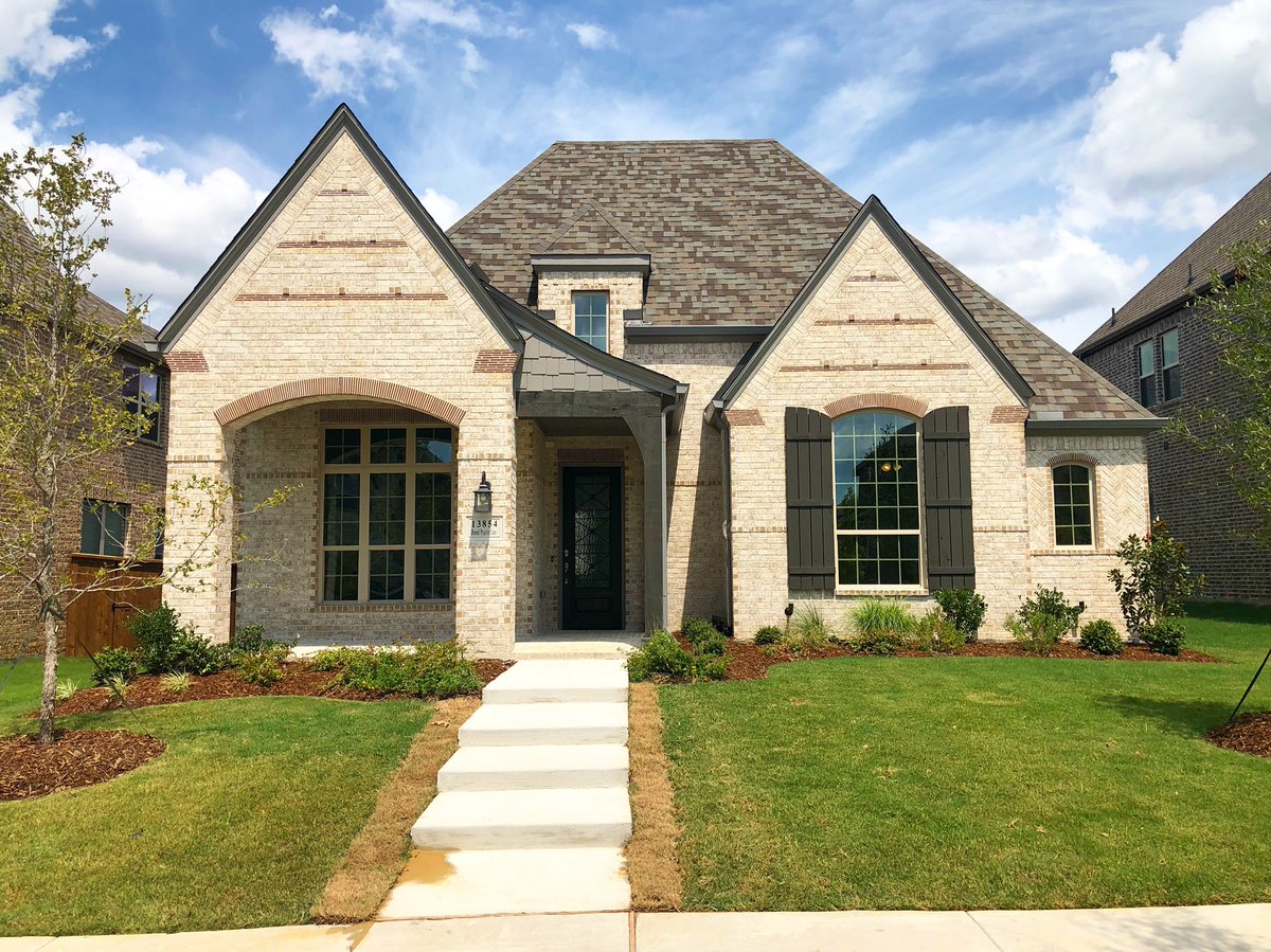 benwegmann's tweet photo. $415k new build in the super hot city of Frisco, TX 🔥🔥🔥

Watch the full tour of this home on my Instagram story! IG: Benwegmann https://t.co/uMziiFcsy5