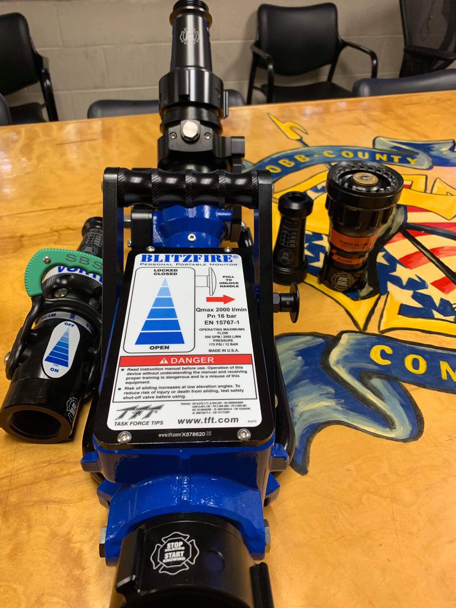 StpBlvStrtKnwng's tweet photo. Christmas came early this year. Thanks to @taskforcetips @BrianPods
The blitzfire nozzle range is awesome and a superior choice for today’s #evolvingfireground
#Blitzfire #leadinginwithTFT #tftproud #GPMlifestyle #sbsk https://t.co/qiSGGNP0NF