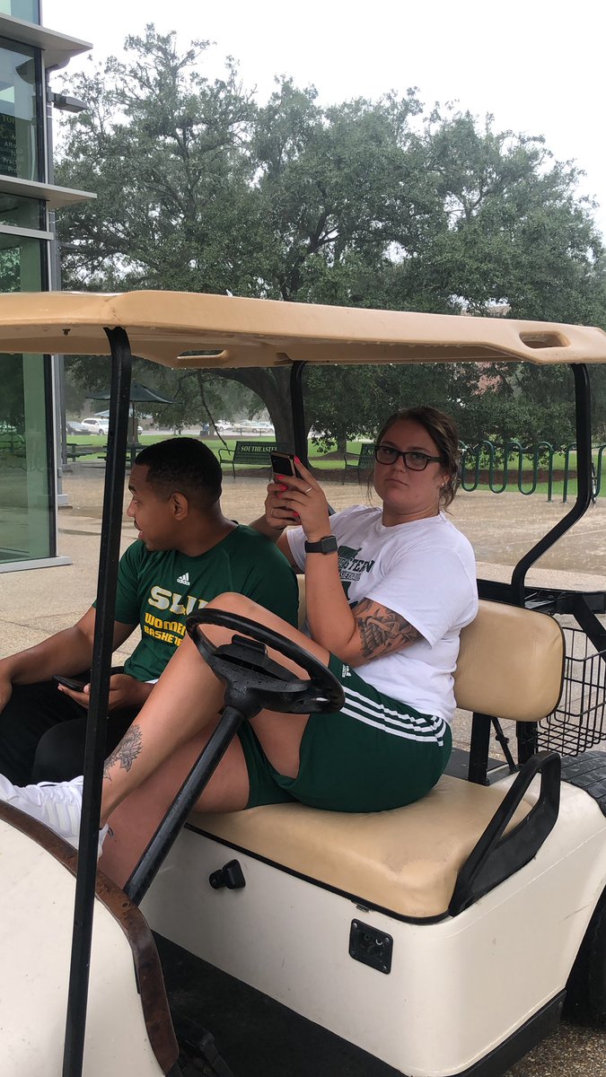 CoachAyla's tweet photo. Trying to be slick and class check and then the rain started ππ #pointgirls #coaches1girls1 https://t.co/lgm4t7Vz9y