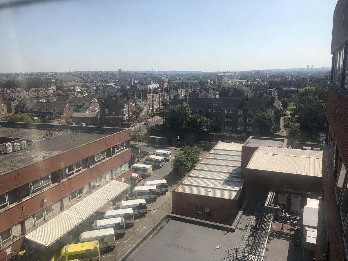 RAdlard's tweet photo. The bonus about doing a 24hour oncall shift for plastic surgery at St George’s on a sunny bank holiday are the views! @StGeorgesTrust @ https://t.co/fTA6tGkkDR