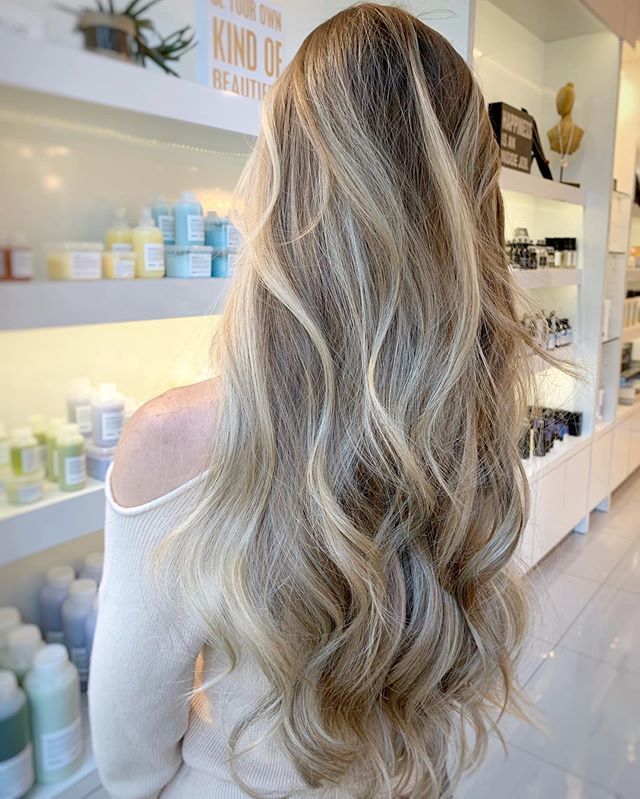 RINLansdowne's tweet photo. Balayage &amp; The Bride💍👑
.
.
.
wedding colour in full affect for her special day by @salymak https://t.co/t9Was6VcBO https://t.co/8I8iulVCso