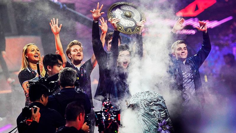 Unboxholics's tweet photo. #Dota2: Ομάδα νίκησε για δεύτερη φορά το #TheInternational και έβγαλε 15 εκατομμύρια https://t.co/evbwQKYg2S #TI2019 #theinternational2019 https://t.co/QFLybAvYo9