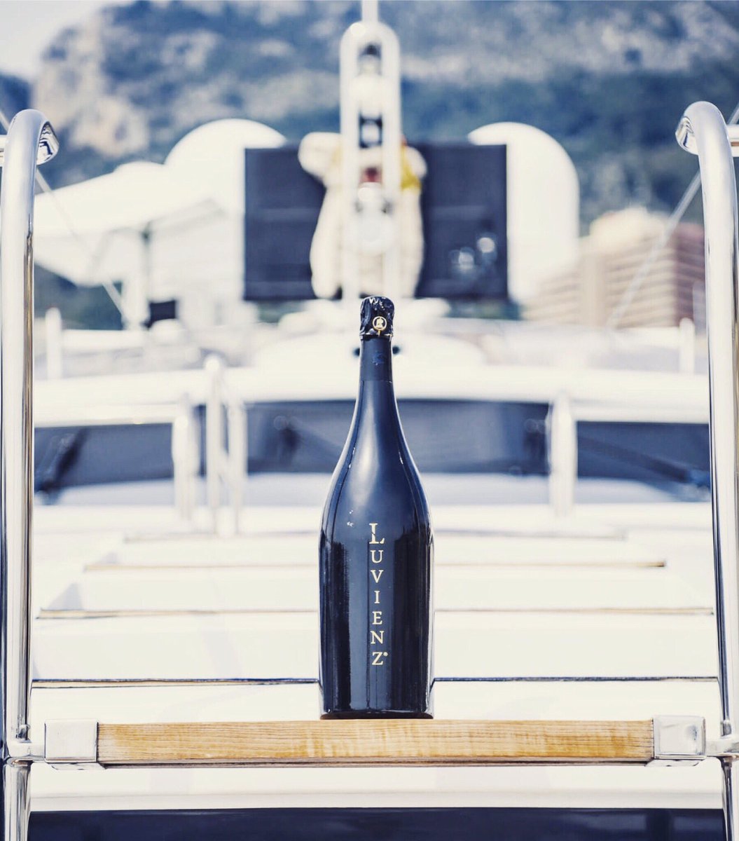 LuvienzParis's tweet photo. - Summer vibes -
#luvienz #luxury #lifestyle #art #fashion #gastronomy #superyacht #yachtlife #monaco #montecarlo https://t.co/2tN7uMSNaD