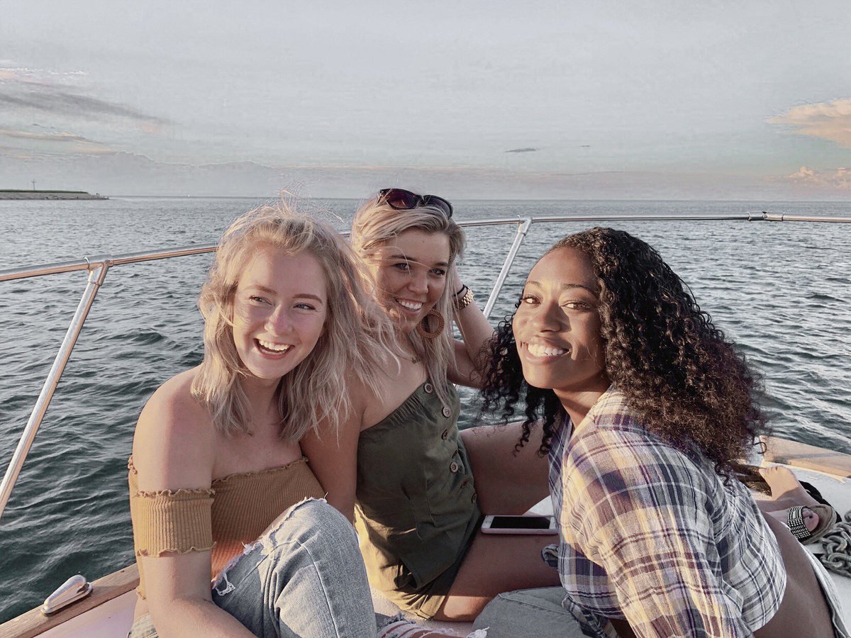 First Day of the Fall 2019 semester ✨ don’t forget tomorrow is Meet the Greeks from 11-3pm in the Lecture Center Quad. Come and learn how you can #gogreek #gocpc 💙 To sign up for formal recruitment go to go.uic.edu/joincpc