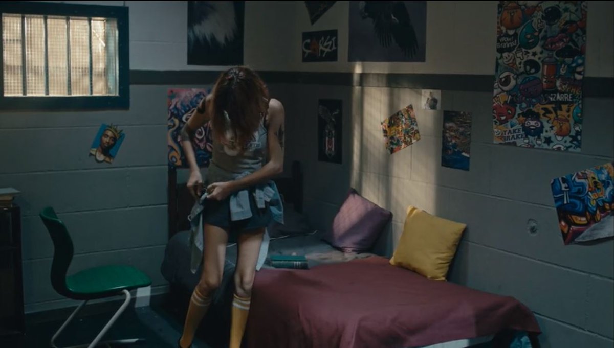avlufan7's tweet photo. #avlu 
Azra Kaya'nin odasindaki yazilardan, posterlerden bir flood'a basliyorum

13. bolum
Your Mind is Free (Aklın özgür)

Posterlerle ilgili bilgi bulabilirsem kaynak gosterip paylasacagim.
Kaynak: Graffiti Phone Backgrounds https://t.co/WTbuu1NqJq